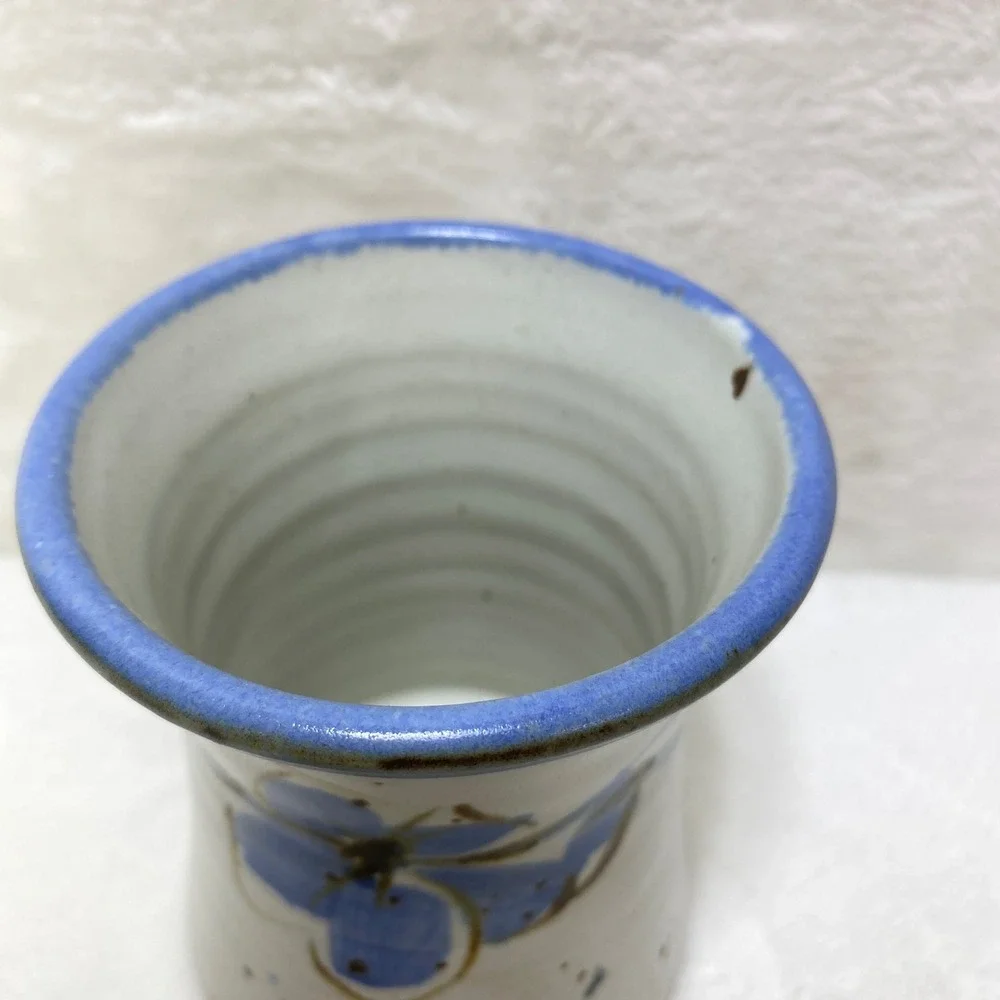 VTG Studio‎ Pottery Speckled Stoneware Vase Blue Floral Signed Makeup Brushes